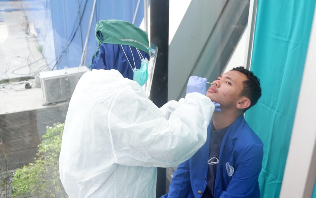 Swab Antigen untuk Semua Relawan Satgas Covid-19 Udinus